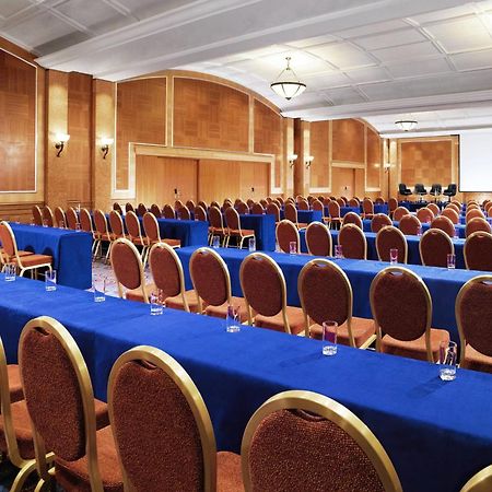 Sheraton Skyline Hotel London Heathrow Hillingdon Dış mekan fotoğraf