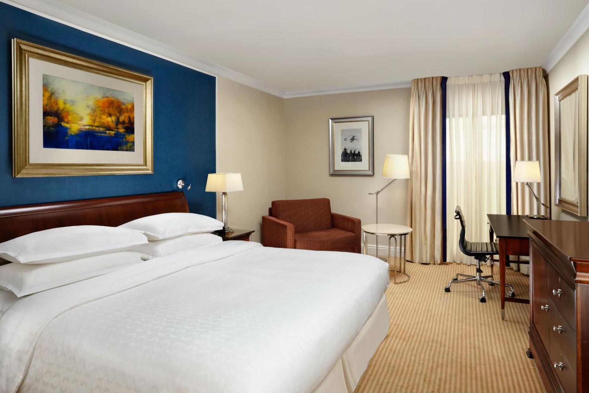 Sheraton Skyline Hotel London Heathrow Hillingdon Dış mekan fotoğraf