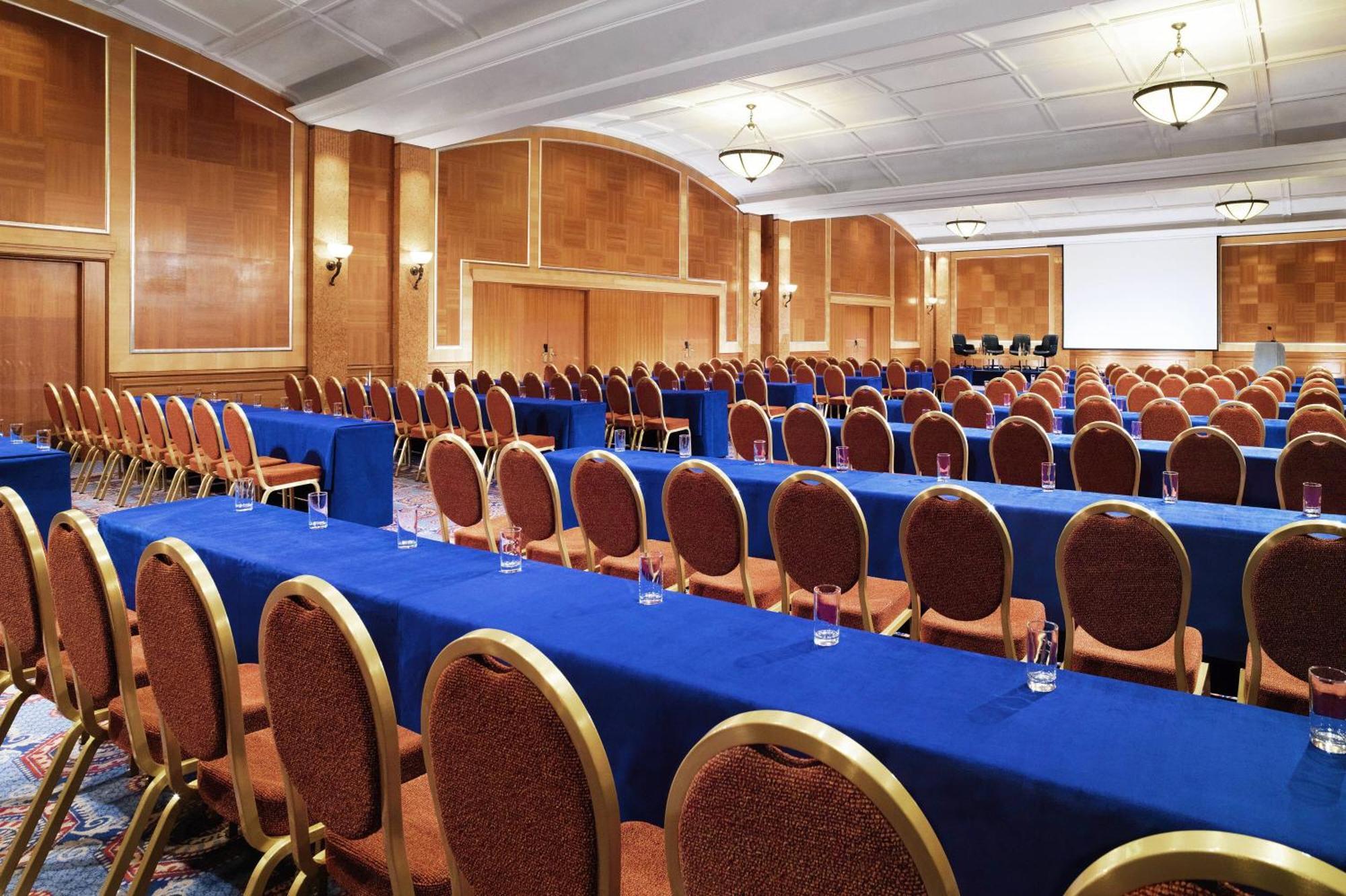 Sheraton Skyline Hotel London Heathrow Hillingdon Dış mekan fotoğraf